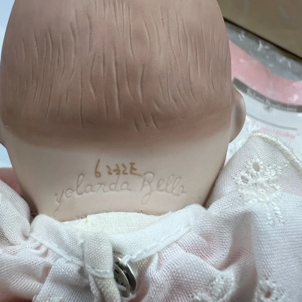 Ashton-Drake Yolanda Bello Porcelain Baby Doll Rock-a-Bye Baby Lullaby Babies
